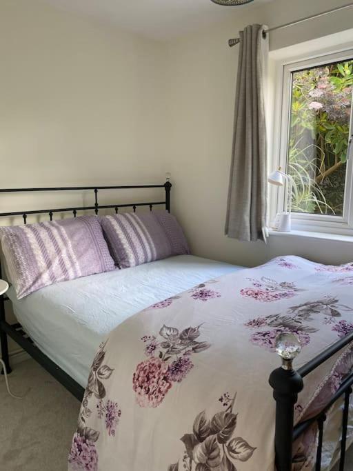 Cosy Apartment With Private Access And Kitchenette In Guildford (Adults Only) Worplesdon Luaran gambar
