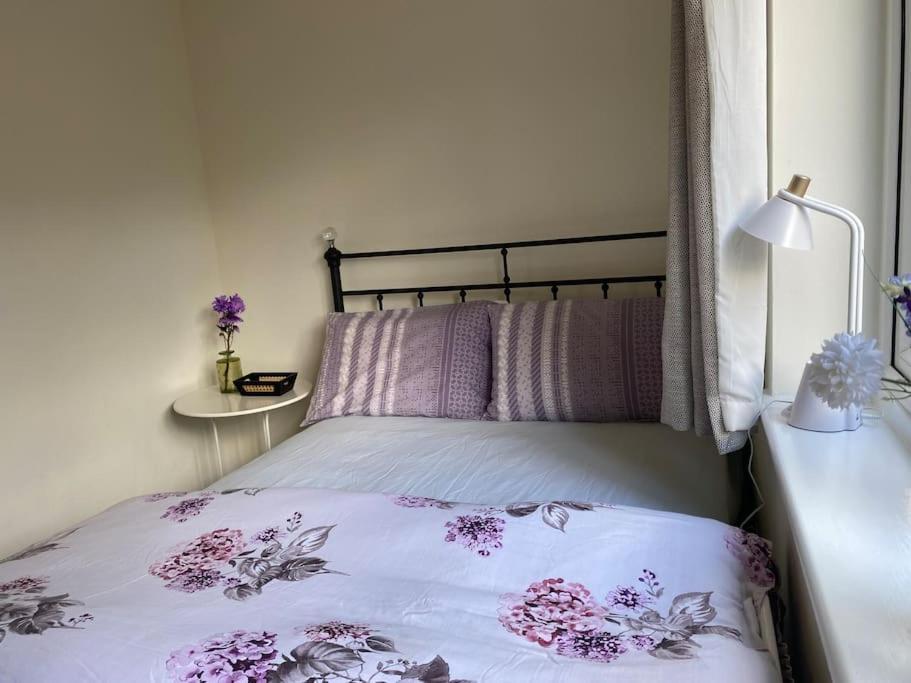 Cosy Apartment With Private Access And Kitchenette In Guildford (Adults Only) Worplesdon Luaran gambar