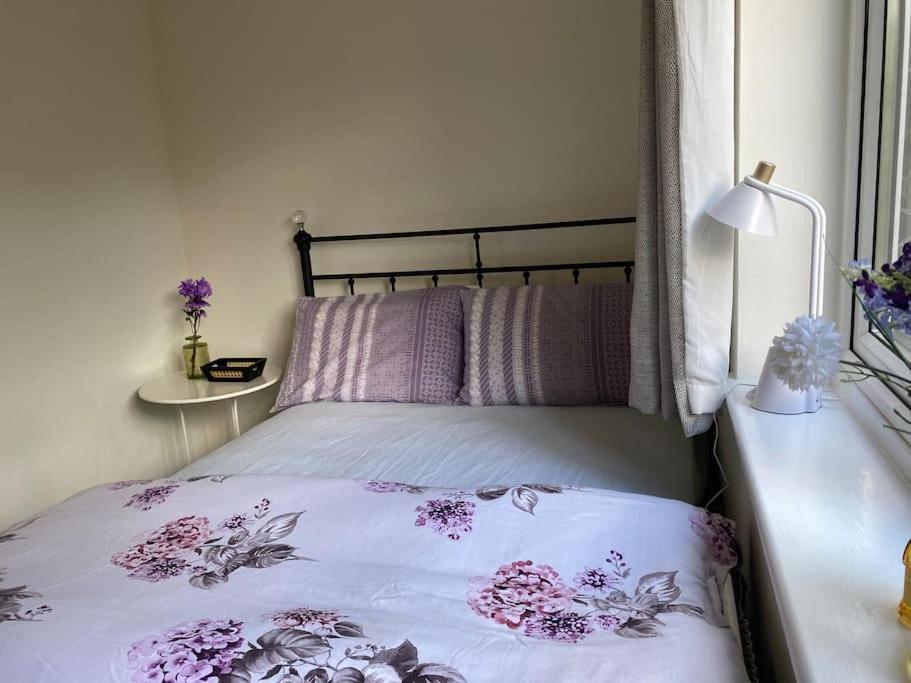 Cosy Apartment With Private Access And Kitchenette In Guildford (Adults Only) Worplesdon Luaran gambar