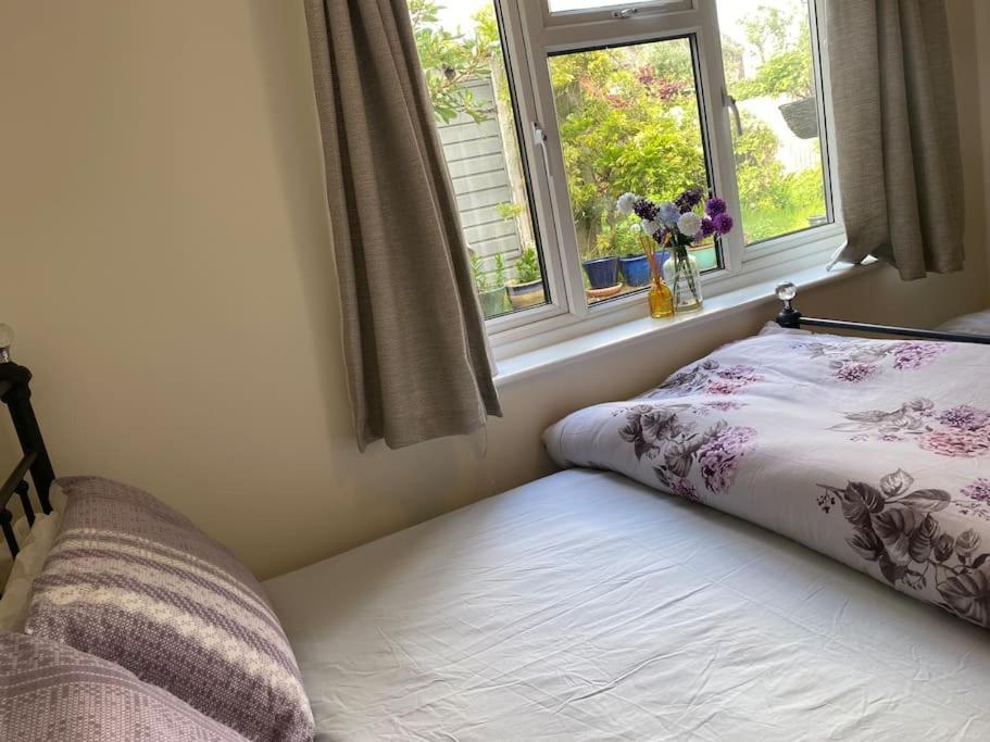 Cosy Apartment With Private Access And Kitchenette In Guildford (Adults Only) Worplesdon Luaran gambar